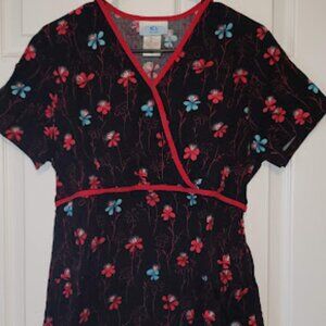 M Womens Scrub Top with tie in back